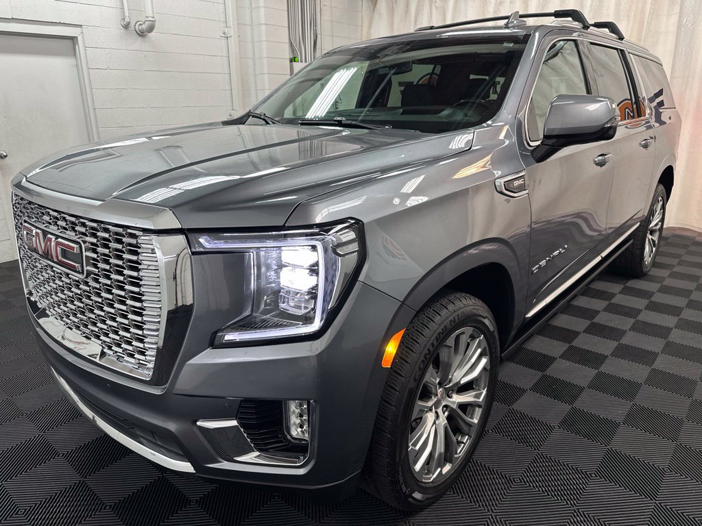 Used 2022 GMC Yukon XL Denali w/ Max Trailering Package AWD/4WD image 4