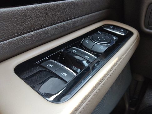 Used 2020 Lincoln Aviator Reserve w/ Equipment Group 202A AWD/4WD image 27