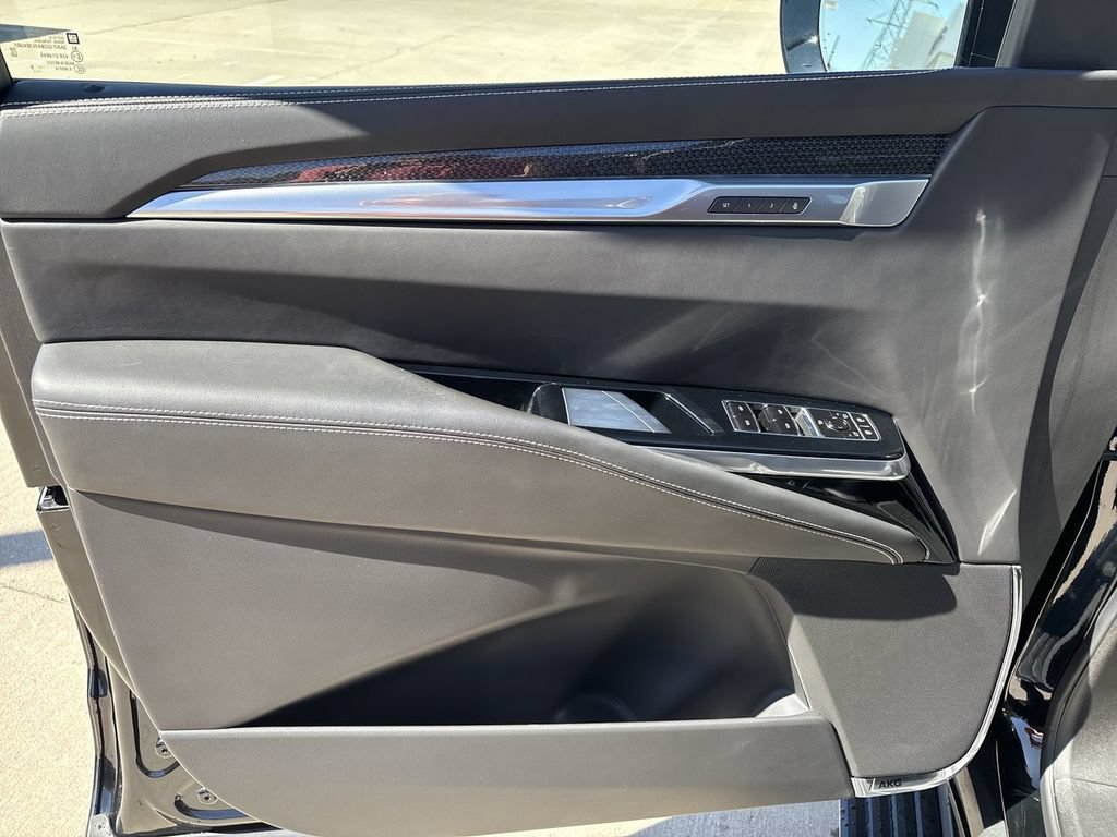 Certified 2025 Cadillac Escalade V AWD/4WD image 28