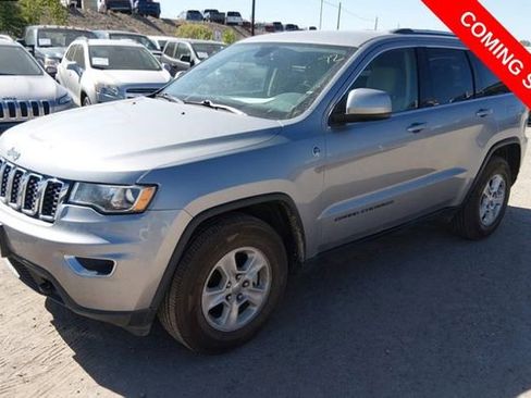 Used 2017 Jeep Grand Cherokee Laredo w/ Quick Order Package 23E AWD/4WD image 1