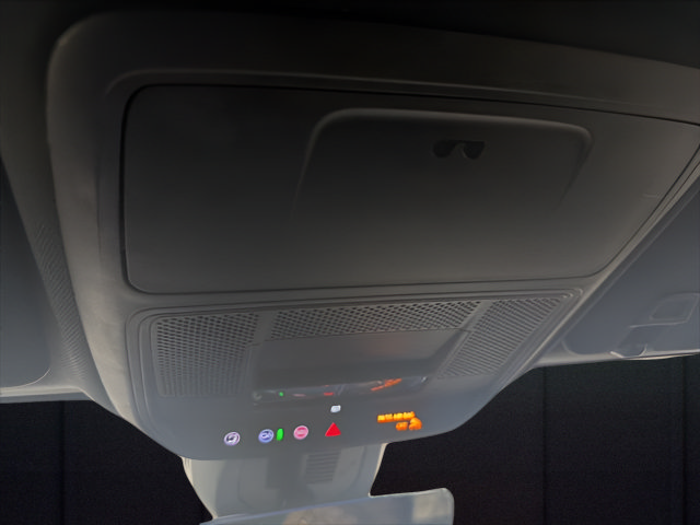 Used 2025 Chevrolet Equinox LT w/ Convenience Package II FWD image 24