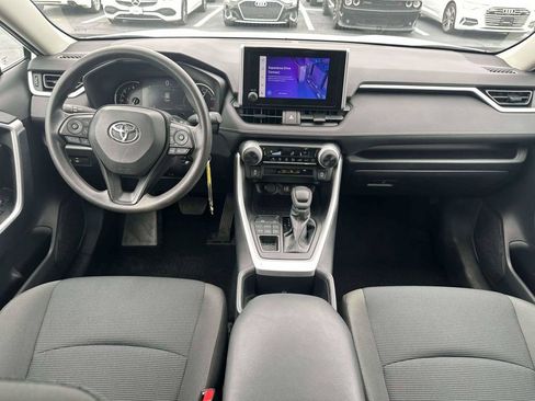 Used 2025 Toyota RAV4 LE AWD/4WD image 13