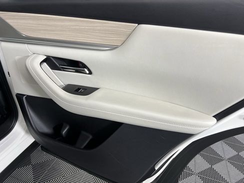 Used 2024 MAZDA CX-90 Plug-In Hybrid w/ Premium Plus image 33