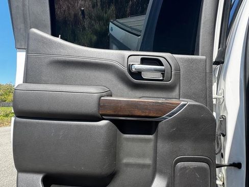 Used 2019 GMC Sierra 1500 SLT image 12