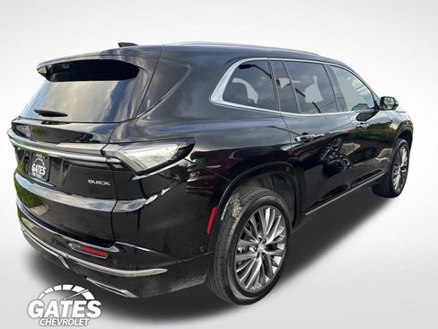 Used 2025 Buick Enclave Avenir w/ Super Cruise Package AWD/4WD image 7