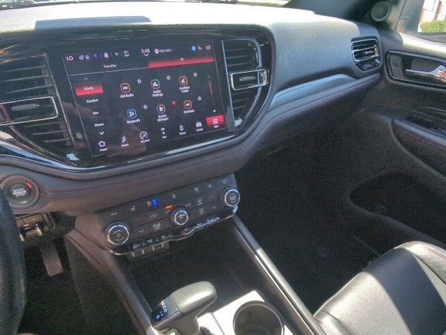 Used 2024 Dodge Durango GT AWD/4WD image 16