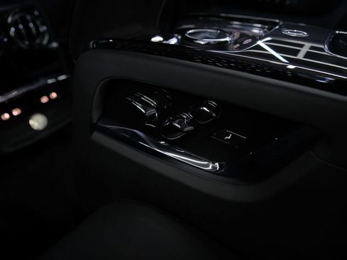 Used 2026 Rolls-Royce Phantom Sedan image 43