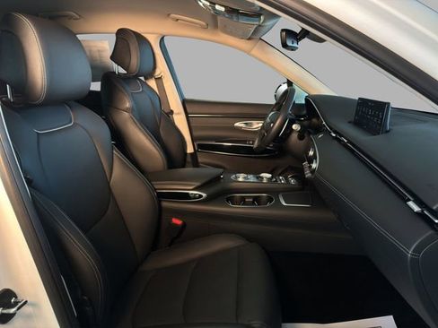 Used 2025 Genesis GV70 2.5T image 19