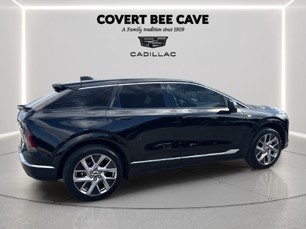 Certified 2025 Cadillac Optiq Luxury 1 AWD/4WD image 10