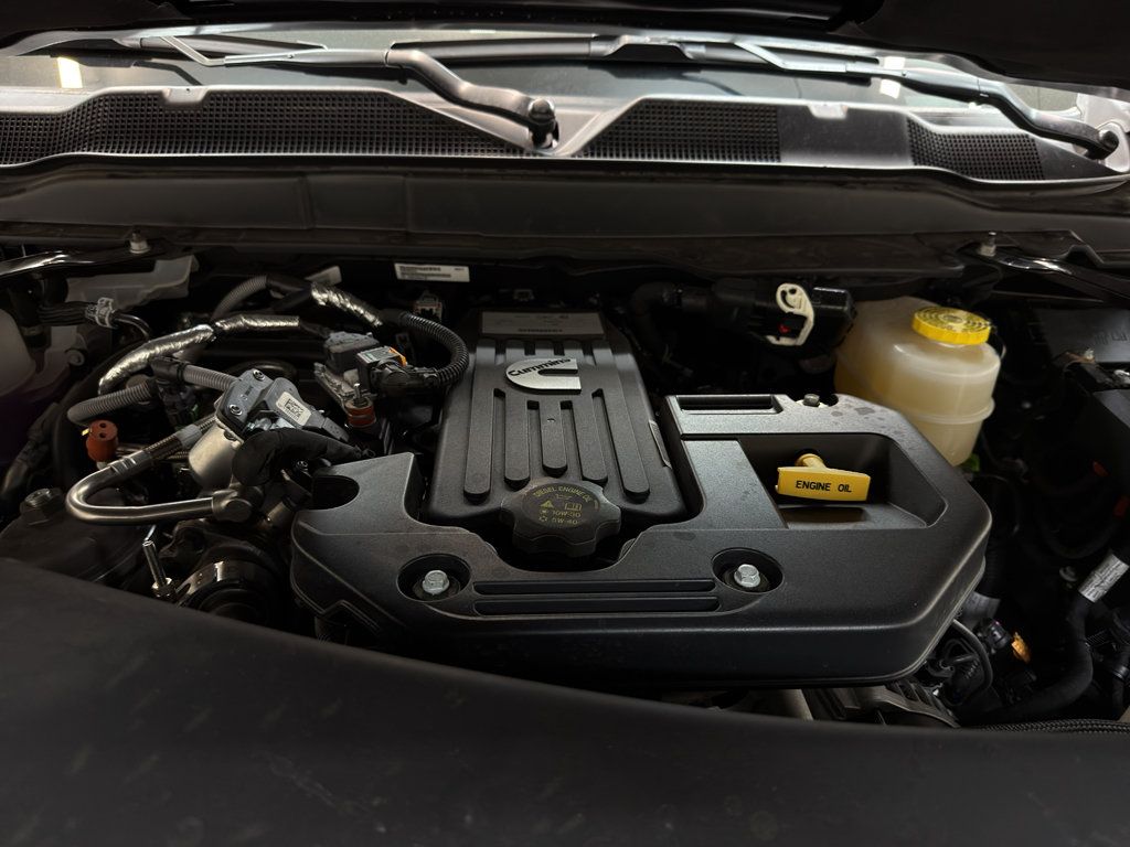 New 2025 RAM 2500 Laramie AWD/4WD image 11