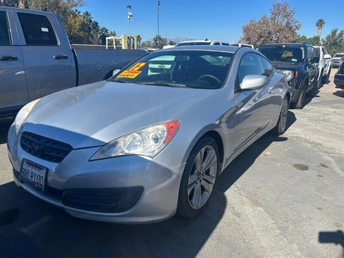 Used 2012 Hyundai Genesis 2.0T image 2