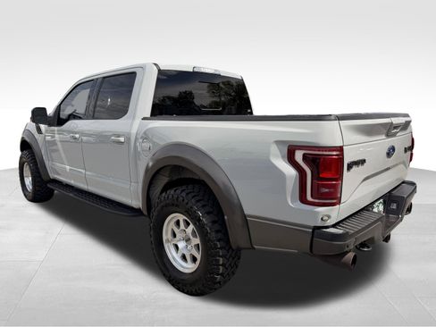 Used 2017 Ford F150 Raptor w/ Equipment Group 802A Luxury AWD/4WD image 9