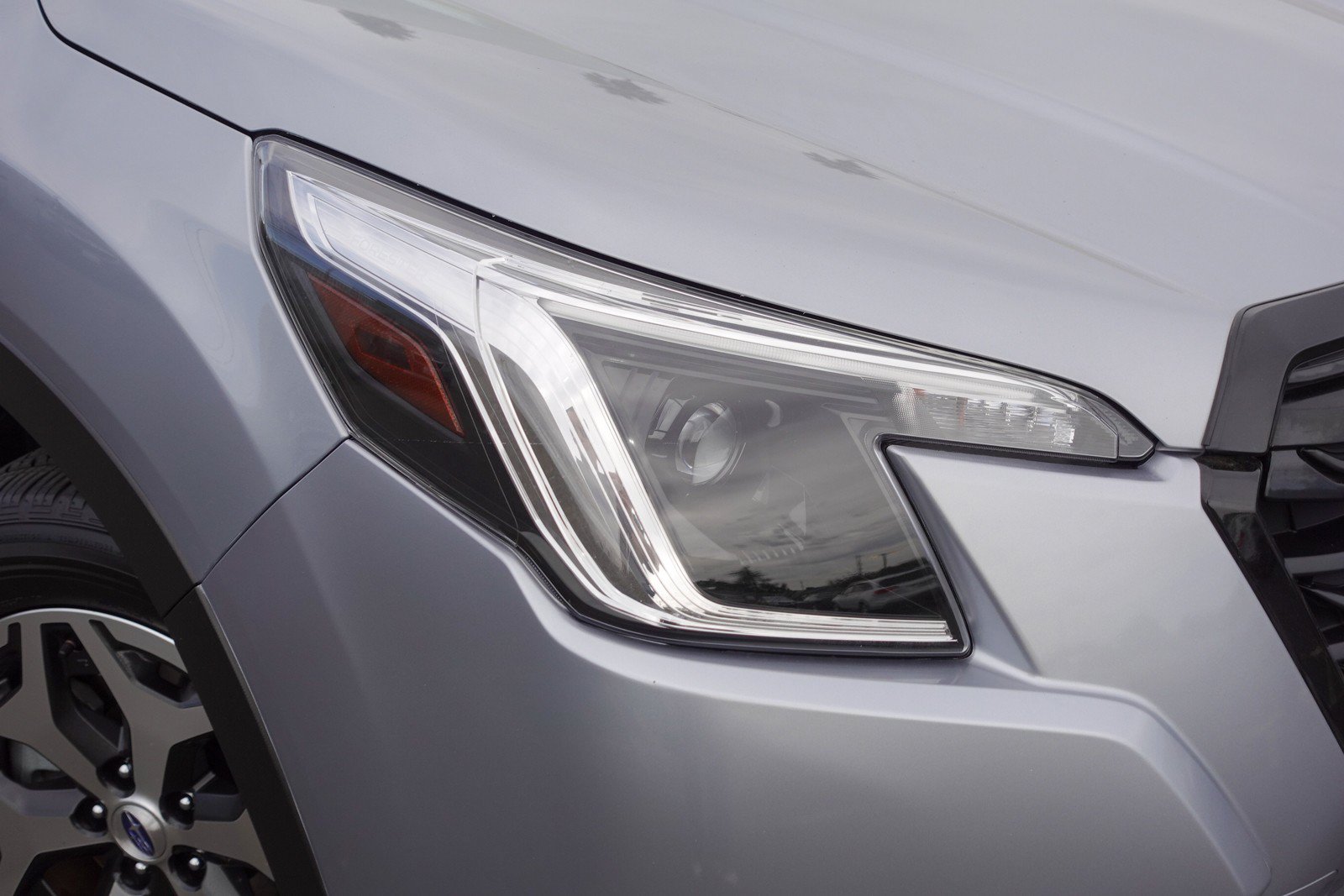 Certified 2024 Subaru Forester Premium AWD/4WD image 2