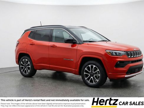 Used 2025 Jeep Compass Trailhawk image 1