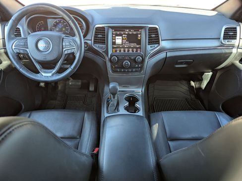 Used 2018 Jeep Grand Cherokee Limited image 17