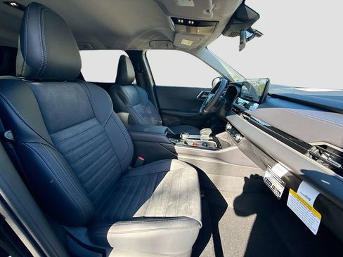 New 2026 Mitsubishi Outlander SE image 29