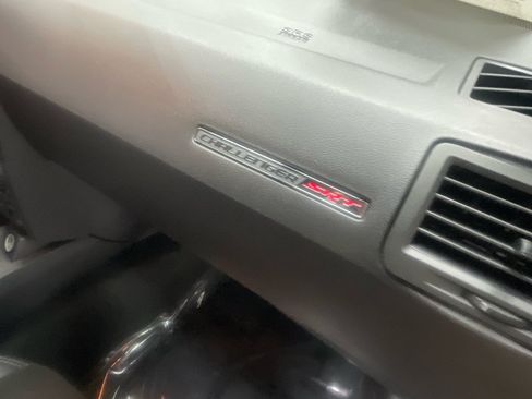 Used 2009 Dodge Challenger SRT8 RWD image 29