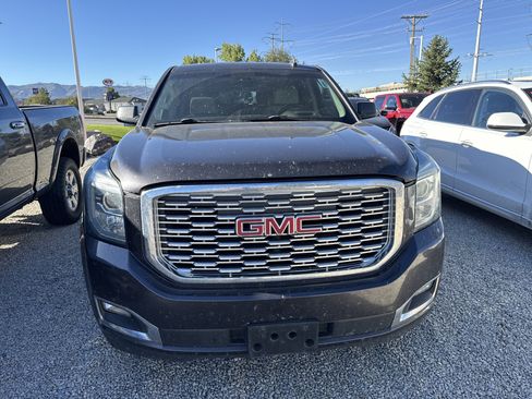 Used 2018 GMC Yukon XL Denali w/ Denali Ultimate Package AWD/4WD image 4