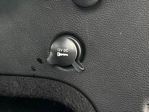 Used 2018 Jeep Grand Cherokee Altitude image 39