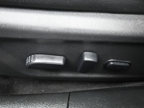 Used 2020 Nissan Altima 2.0 Platinum FWD image 12