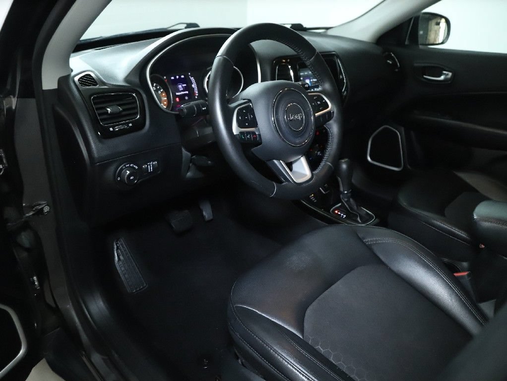 Used 2019 Jeep Compass Latitude AWD/4WD image 17