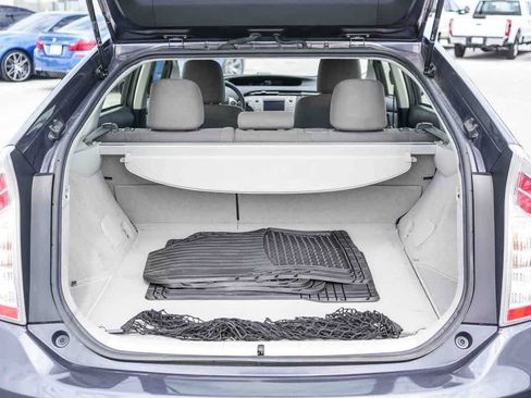 Used 2015 Toyota Prius Two w/ Preferred Accessory Package FWD image 25