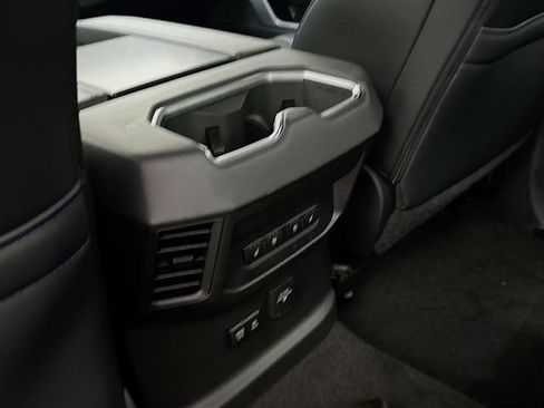 Used 2022 Toyota Tundra Platinum AWD/4WD image 27