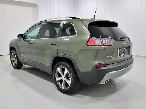 Used 2021 Jeep Cherokee Limited AWD/4WD image 32