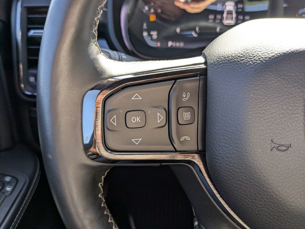 Used 2025 RAM 3500 Limited AWD/4WD image 28