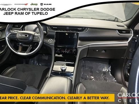 Used 2023 Jeep Grand Cherokee L Laredo AWD/4WD image 33