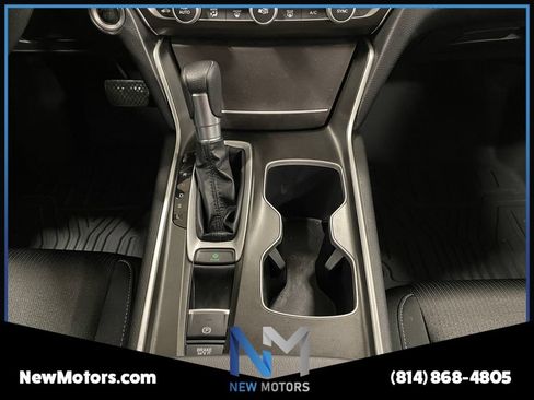 Used 2020 Honda Accord LX image 11