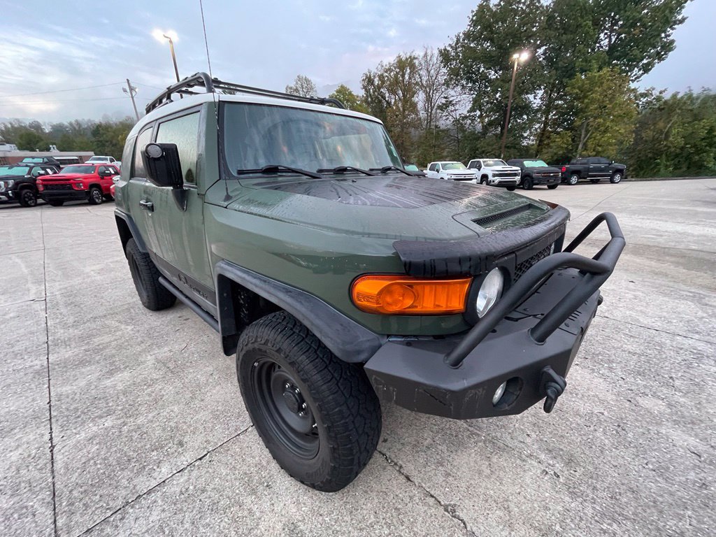 Used 2014 Toyota FJ Cruiser 4WD w/ Upgrade Package image 3