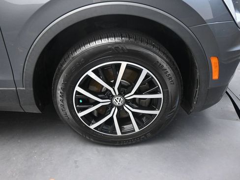 Used 2021 Volkswagen Tiguan SE AWD/4WD image 24