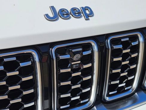 Used 2022 Jeep Grand Cherokee Summit image 4