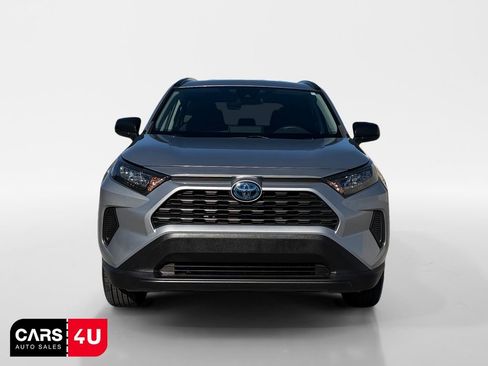 Used 2021 Toyota RAV4 LE AWD/4WD image 2