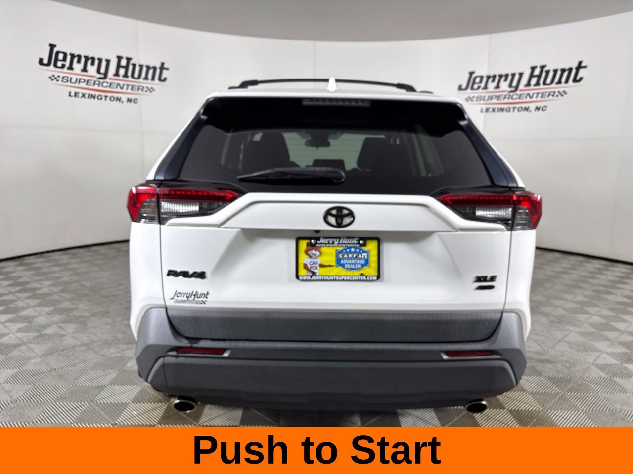 Used 2019 Toyota RAV4 XLE AWD/4WD image 7