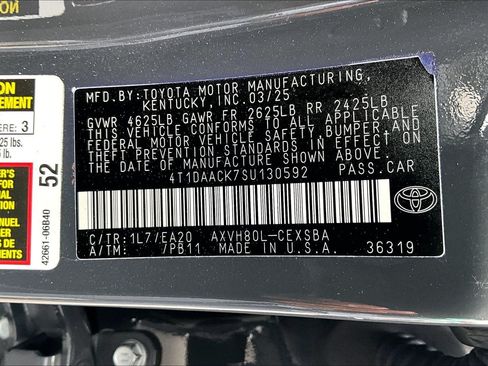 Used 2025 Toyota Camry SE FWD image 29