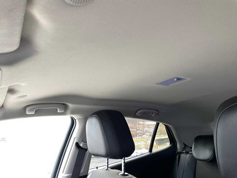 Used 2019 Buick Encore Sport Touring image 24