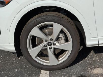 New 2025 Audi Q5 Premium Plus