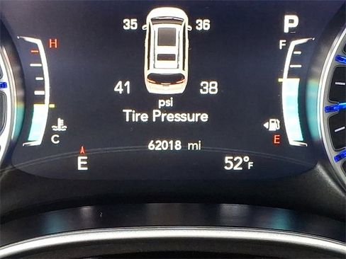 Used 2024 Chrysler Pacifica Touring-L image 20