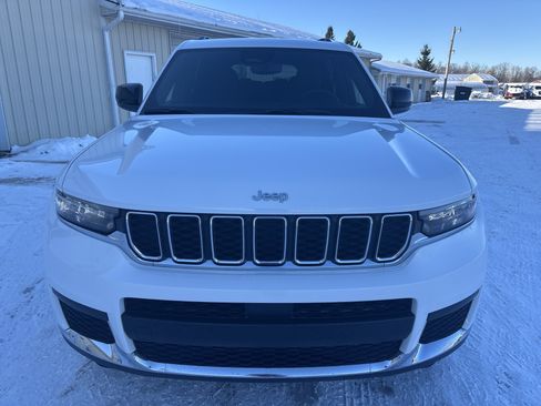 Used 2024 Jeep Grand Cherokee L Laredo image 11