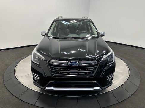 Used 2022 Subaru Forester Touring AWD/4WD image 3