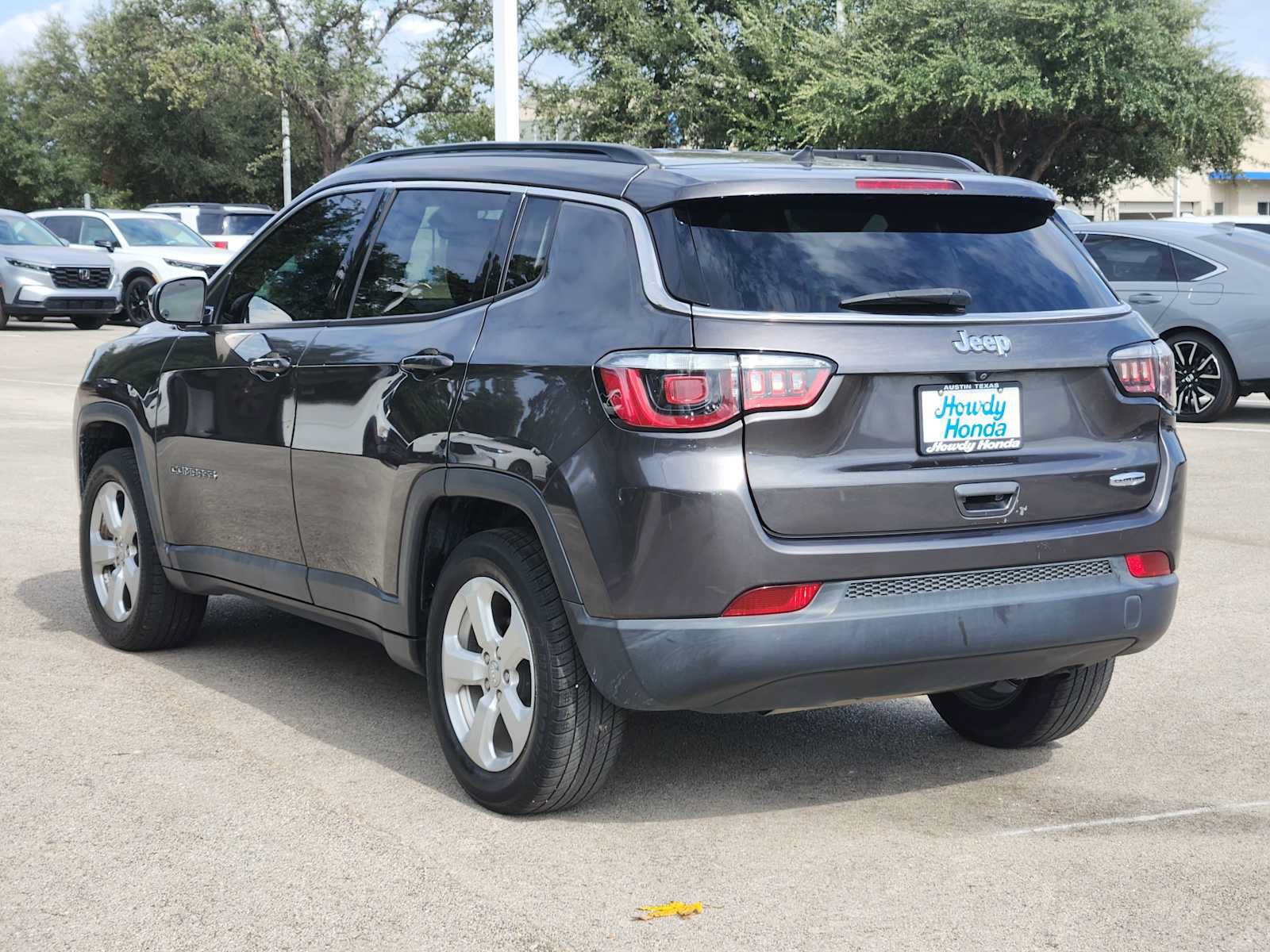 Used 2018 Jeep Compass Latitude FWD image 6