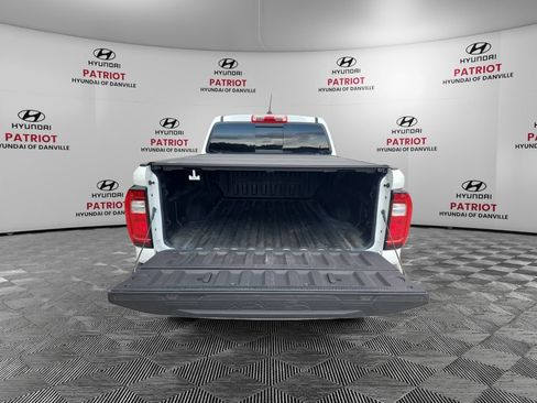Used 2023 GMC Canyon Denali AWD/4WD image 17