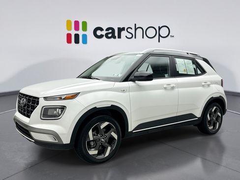 Used 2026 Hyundai Venue SEL FWD image 1
