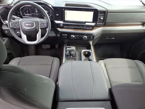 Used 2025 GMC Sierra 1500 Elevation image 31
