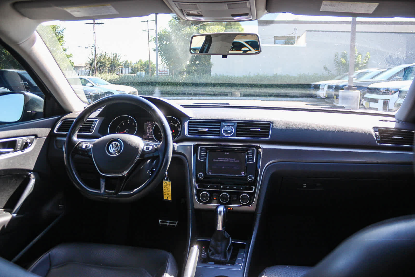 Used 2017 Volkswagen Passat 1.8T R-Line FWD image 16