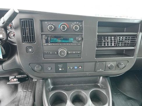 Used 2022 Chevrolet Express 3500 w/ Power Convenience Package RWD image 28
