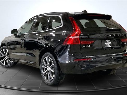 Certified 2022 Volvo XC60 B5 Momentum w/ Climate Package image 14