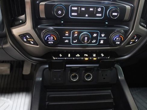Used 2019 GMC Sierra 2500 Denali w/ LPO, Protection Package AWD/4WD image 33